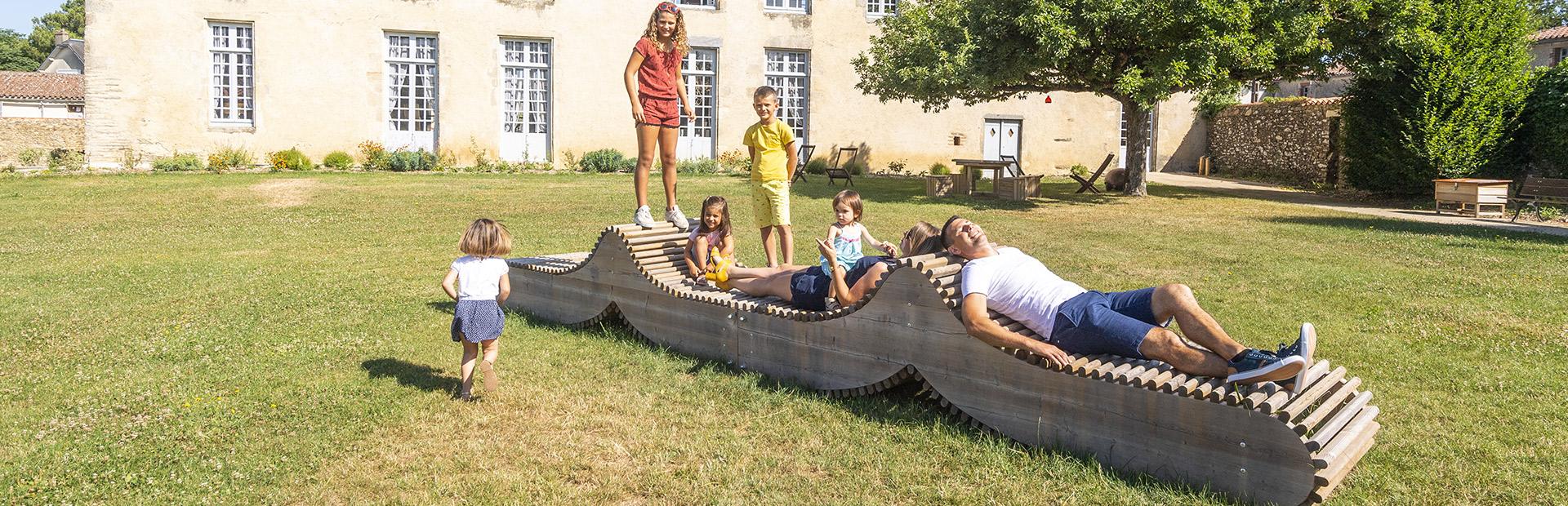 Famille au Manoir Reaumur