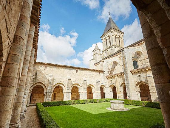 Abbaye de Nieul sur l'Autise Abbaye de Nieul sur l'Autise
